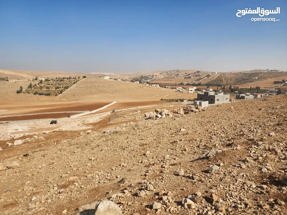 3400م للبيع عين والمعمريه مرتفعه ومطله كامل القطعه من المالك مباشره يوجد 3 قطع