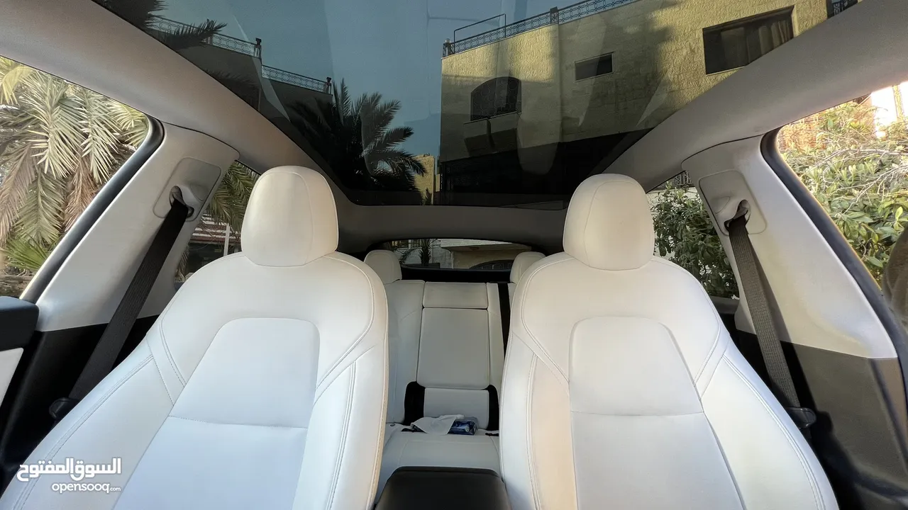 Tesla model Y 2021