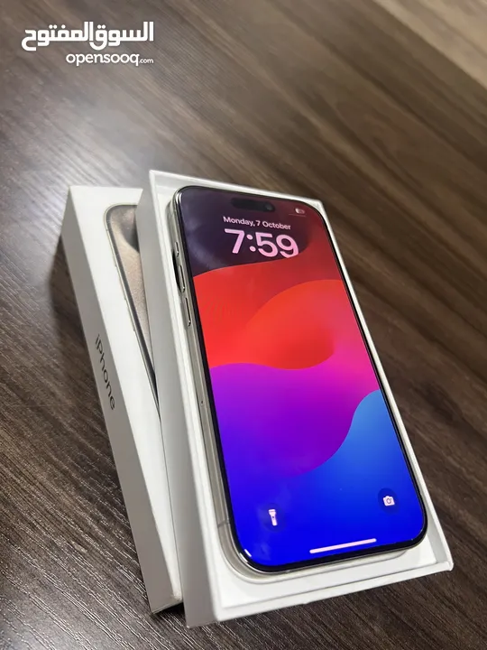 iPhone 15 pro بالكرتونة