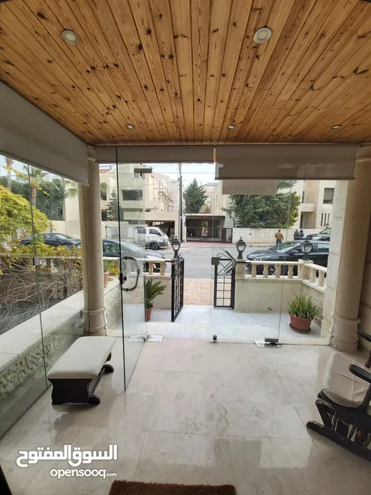شقة ارضية مميزة للبيع 4 نوم في عبدون