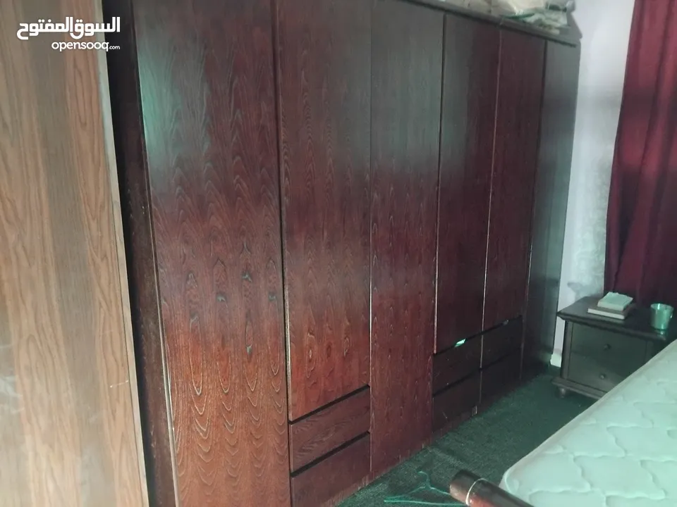 غرفة نوم أمريكي كامله شبه جديد   ايضن مع فرشه امريكي