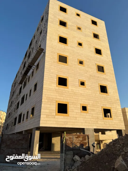 شقه للبيع مساحة 140م بإطلاله  مميزه