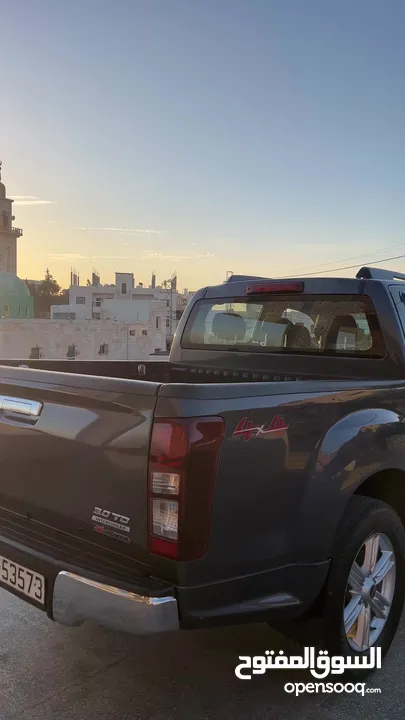 ايسوزو دي ماكس فل كامل فحص كامل موديل 2018 ماتور 3000cc بحالة ممتازة للبيع
