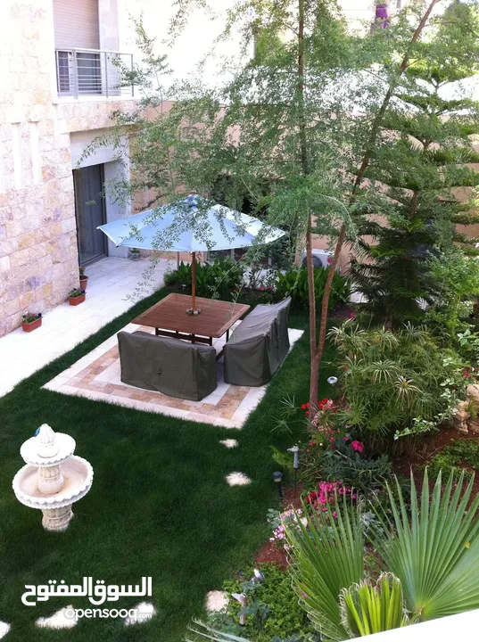 شقة شبه أرضية 420 م في منطقة الدوار الرابع مع حديقة 170 م 