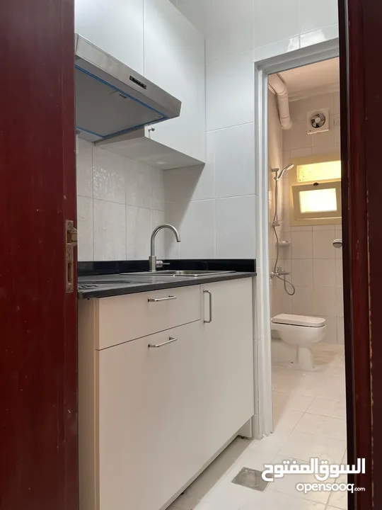 Room for rent near IKEAغرفة مع دورة مياء للايجار قرب ايكيا