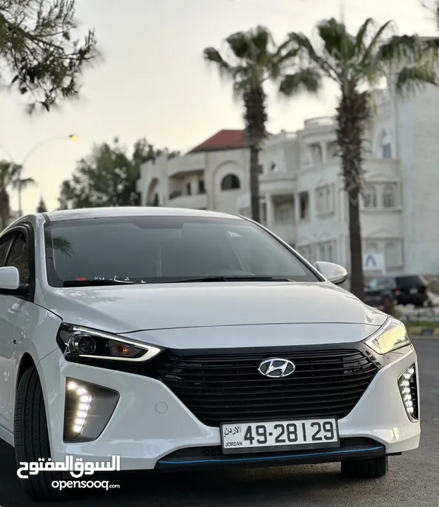 2018 Hyundai Ioniq hybrid هيونداي ايونيك هايبرد