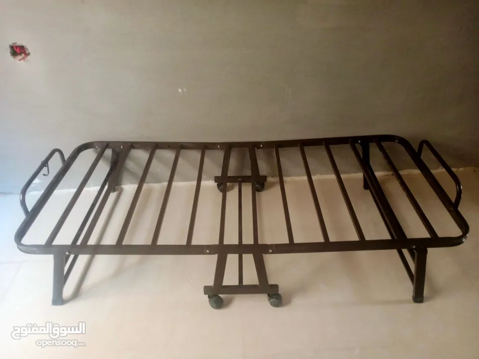 تخت حديد مع فرشه جديده