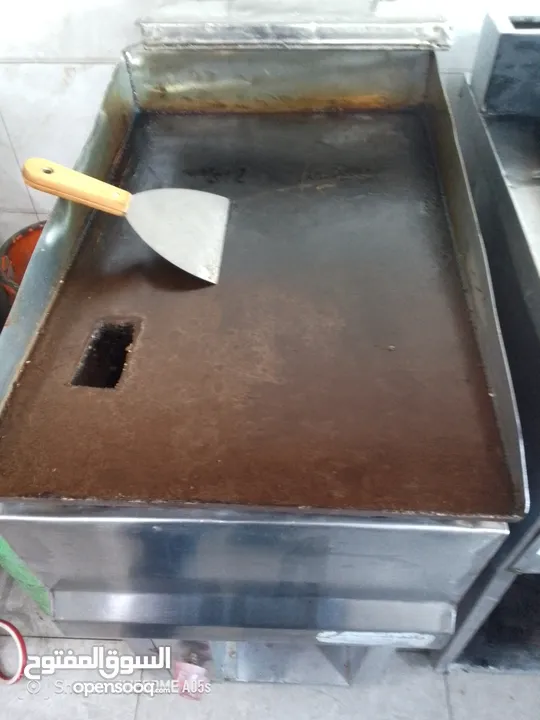 عده مطعم للبيع