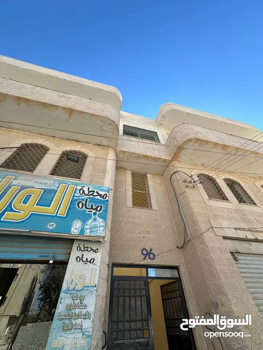 شقق للإيجار في مادبا - بجانب مسجد علي بن ابي طالب من المالك مباشرة                                 .