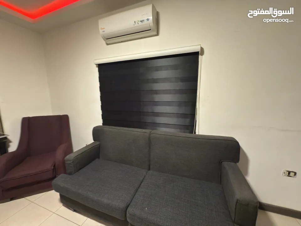شقق مفروشة للإيجار الشهري / الدوار السابع خلف كوزمو قريب من جميع الخدمات
