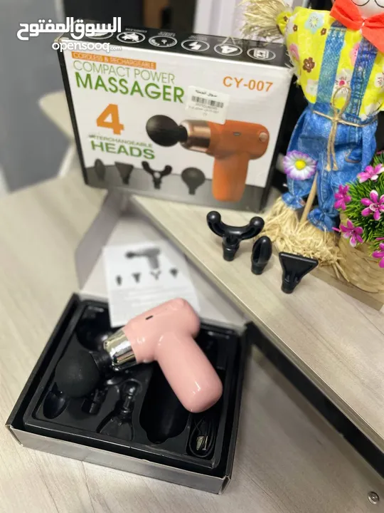 فرد مساج  MASSAGE GUN يحتوي جهاز المساج على 4 رؤوس مختلفة الاستخدام