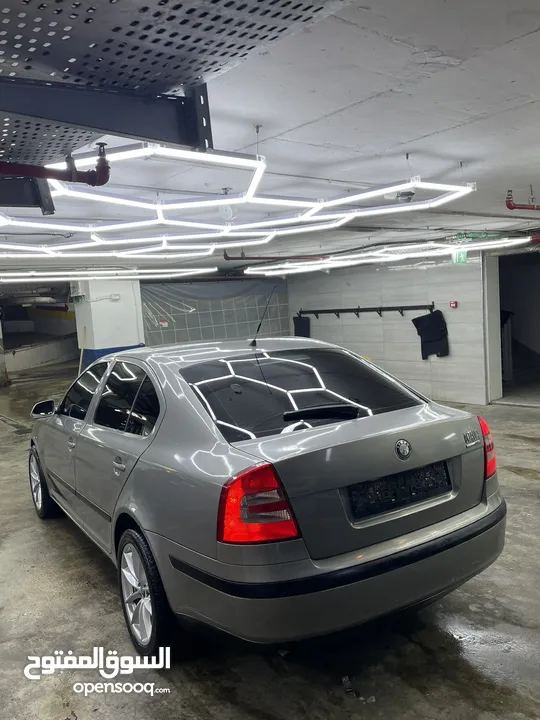 سكودا اوكتافيا بنزين اوتماتيك اصل حكومي مطور 1.6 بحالة الوكاله موديل 2007