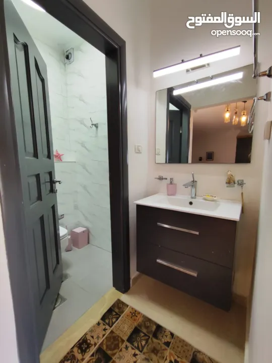 روف مميز سطح مرحبا للبيع 170 متر مشمس ومطل من جميع الجهات