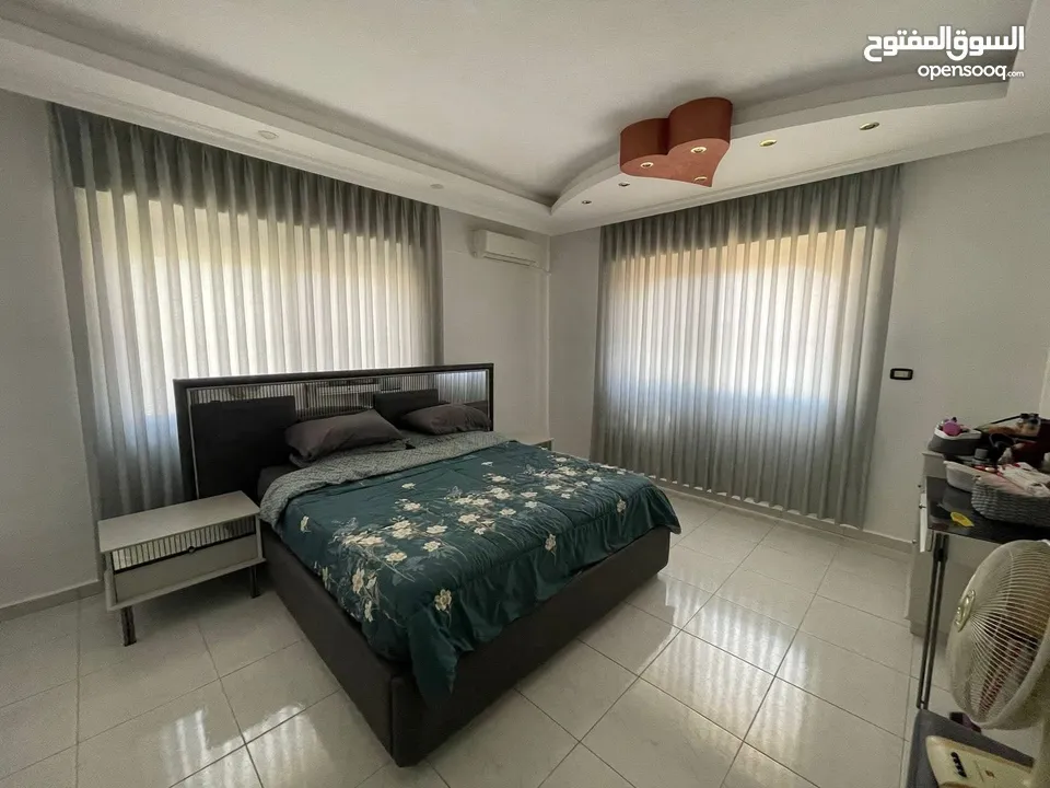 تفصيل وتركيب ستائر لنن تركية بموديلات جديدة  وجميع انواع الستائر (زيبرا رول عامودي و معدنية)