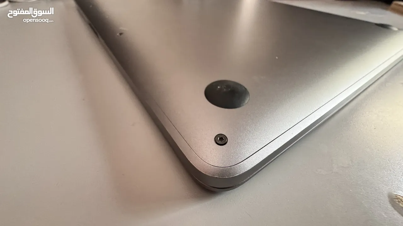 MacBook Pro 13.3 inch 2020 intel i5