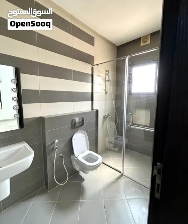 شقة للبيع في منطقة ابو قوة على خط السعودية