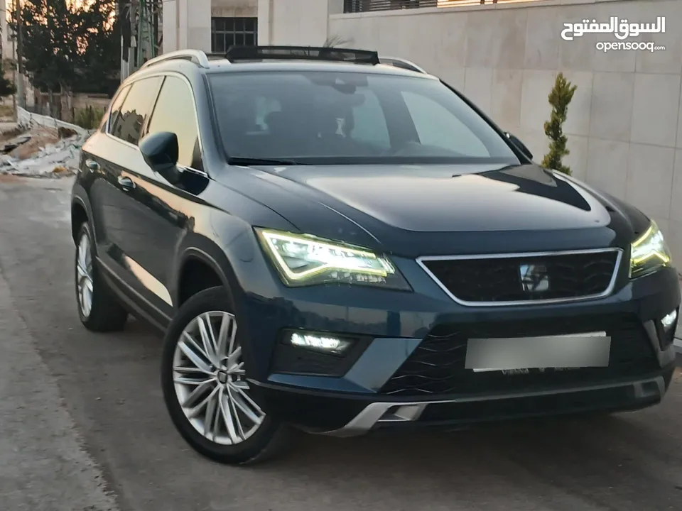 Seat 2021 لون مميز عفش جلد و قماش
