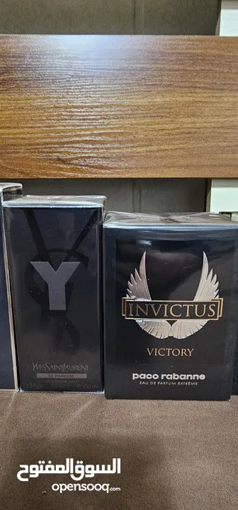 مجموعه عطور شخصيه اصليه متكونة من 11 قطعه متنوعه للبيع شرط الفحص والتاكد
