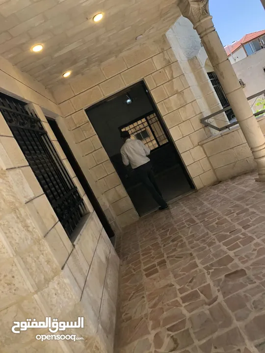 بيت مستقل فارغ للايجار في منطقة الياسمين 140 متر