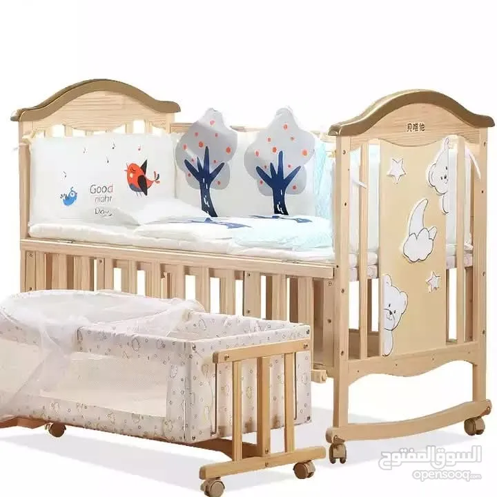 سرير اطفال خشب وكراجة وكار سيت للبيع