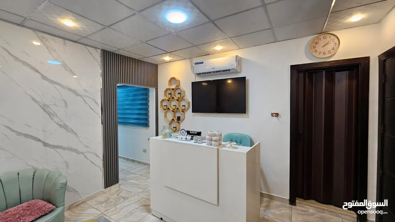 مركز ( عيادة ) مساج + حجامة سيدات للبيع