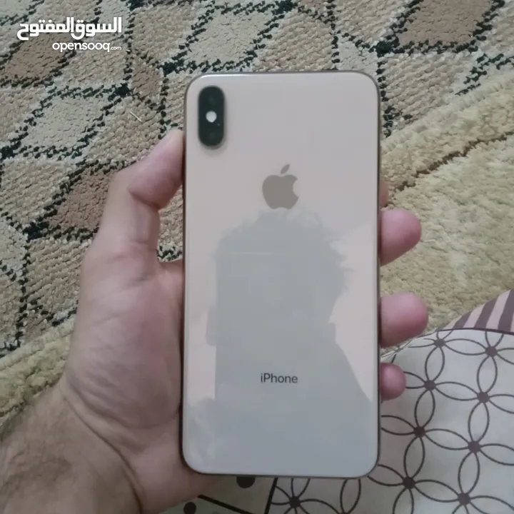 ايفون xs max