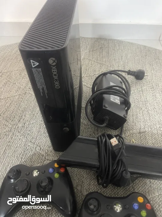 اكس بوكس 360مهكر علي اكتر من 200لعبه مع ايدين وكاميرا