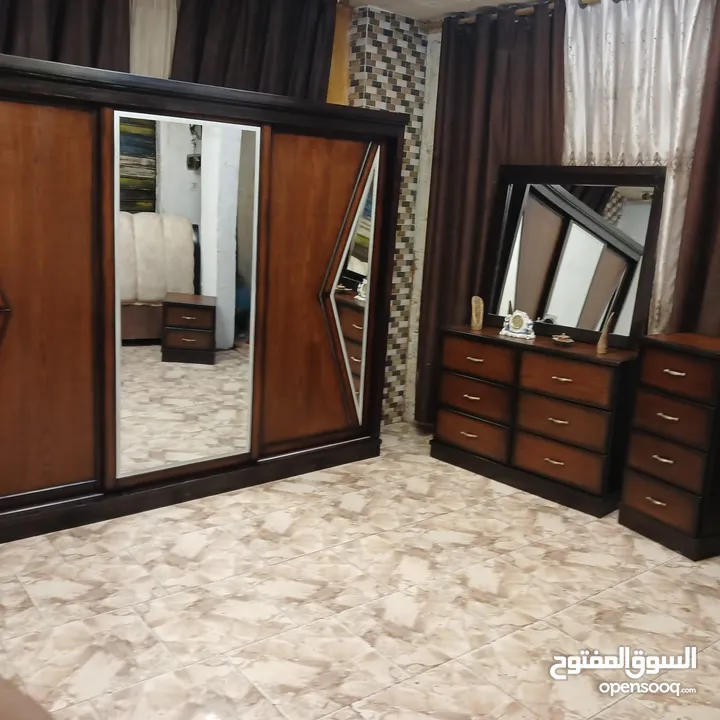 غرفة نوم ماستر تفصيل  وكالة الوكالة  استخدامها لا يذكر  خشب لاتيه و زان وقشرة بلوط        فاخرة جدا
