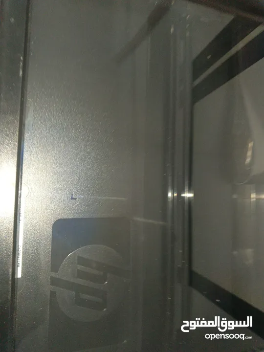 طابعه ليزر بدون حبر hp جديد مستخدم اسبوع ما بلزمك حبر ابدا بس حط وراقك وطبع فيها بلوتوث وسلك كل شي