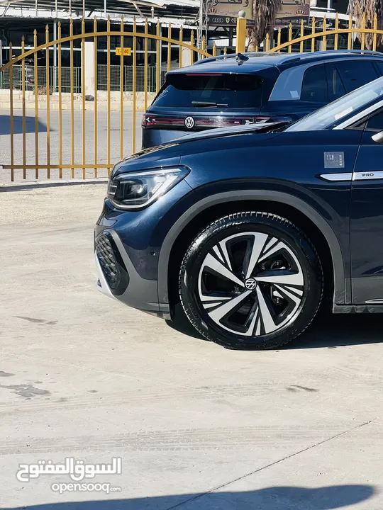 ‏          Volkswagen ID6 2022 Cruzz pro عدادات قليلة