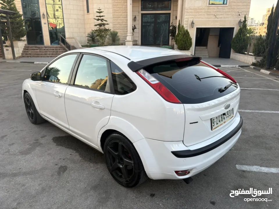 فورد فوكس 2009 السيارة نضيفة فحص نضيف استخدام قليل