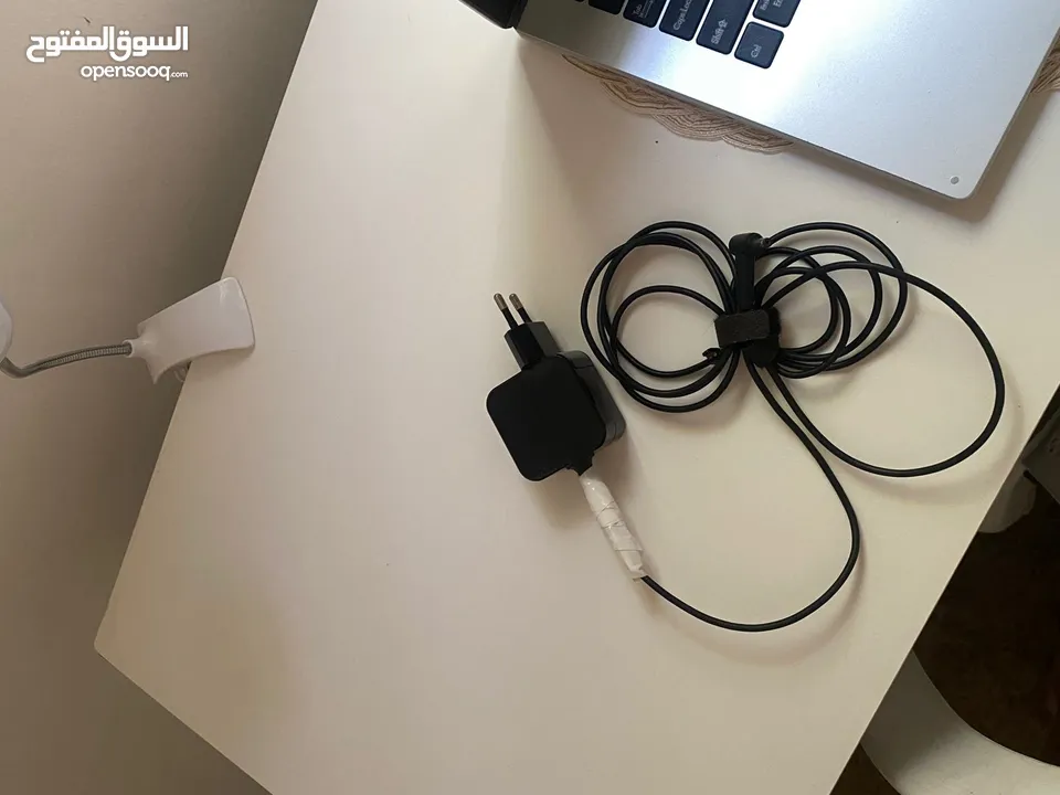 لابتوب وتلفون للبيع