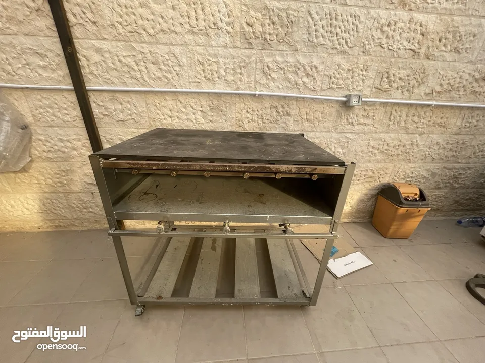 لوازم مرطبات وحلويات للبيع
