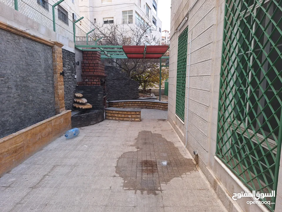 فيلا مميزة مطله على مرتفعات جرش والسلط  للبيع