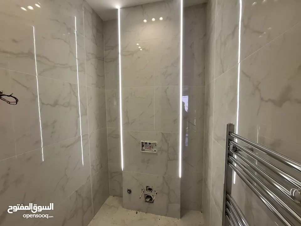 شقة غير مفروشة للإيجار ( Property 41082 ) سنوي فقط