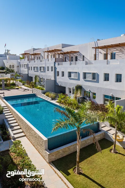 Townhouses for rent in Madinat Illam