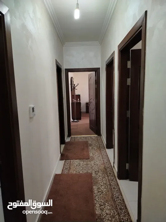 شقه للبيع الجبيهه إسكان المخابرات مقابل قصر الاميره بسمه