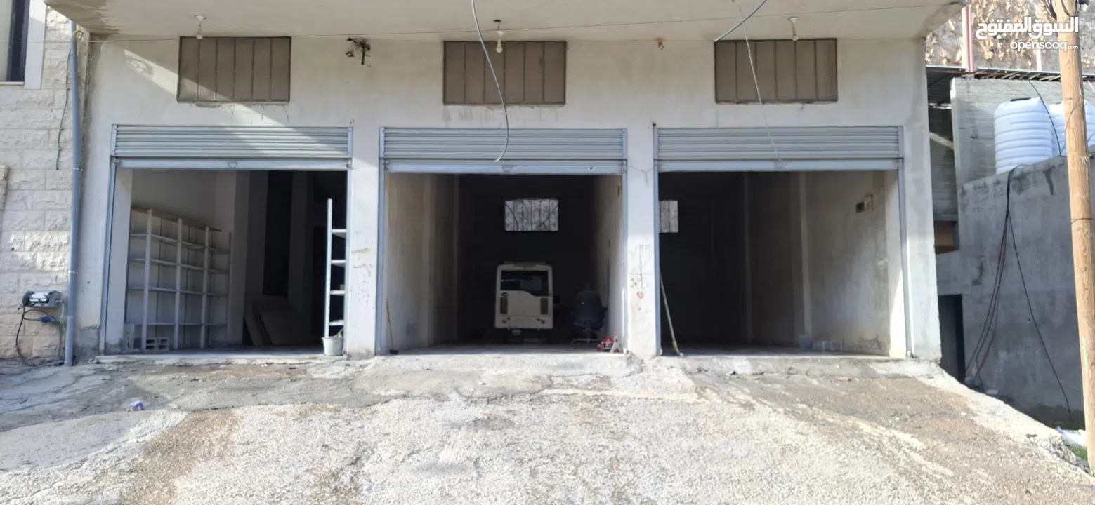 محلات للايجار في برقين شارع رئيسي