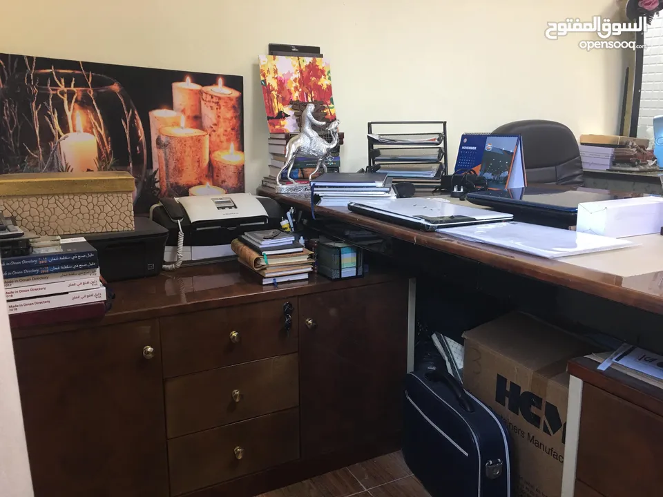 Posh, High-Quality Office Table in Great Condition