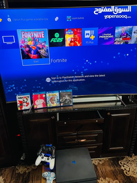 Playstation 4 Pro  بلاستيشن 4 برو