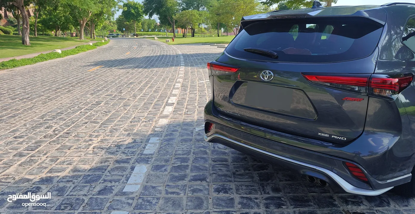 2022 Toyota Highlander XSE V6 – Canadian Specs  Full-Option, Family-Friendly SUV