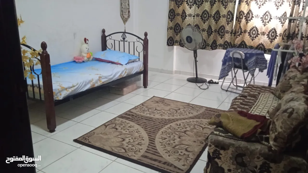 Master bedroom for rent for executive single lady 750 Dhs per month in Abushagara
