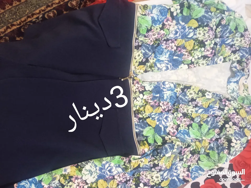 ملابس نسائيه للبيع