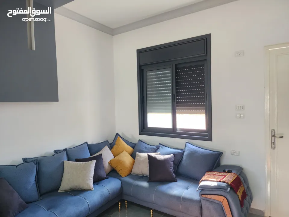 شقة مميزة في موقع ممتاز شار محمود عباس