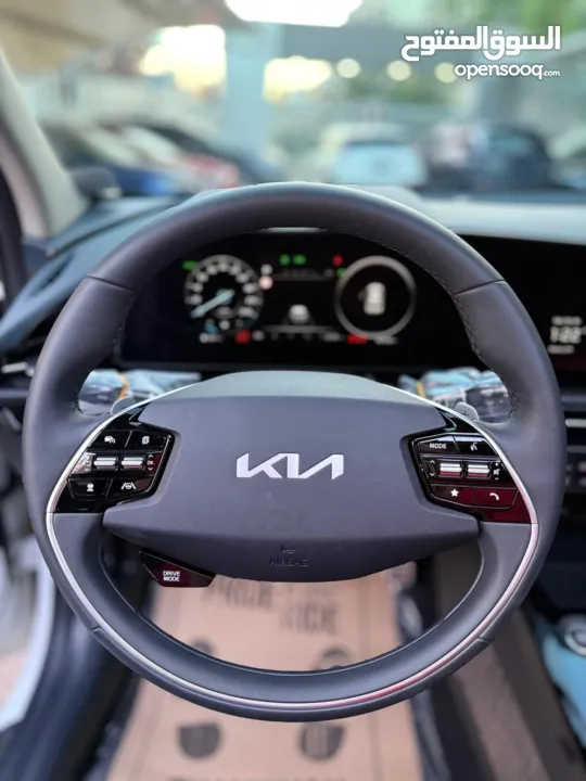 كيا نيرو هايبرد مع فتحة سقف Kia_Niro_Hybrid
