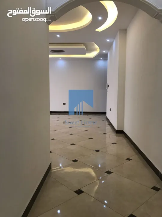 شقة فاخرة للبيع في الجندويل  - مقابل أسواق السلام ارضي 130م تشطيب سوبر ديلوكس لم تسكن