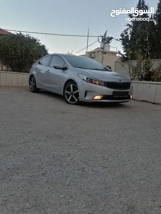 كيا K3 / ماتور 1600 /ديزل /عداد قليل 110  / فحص نخب/ اقتصاديه /الأكثر طلبا