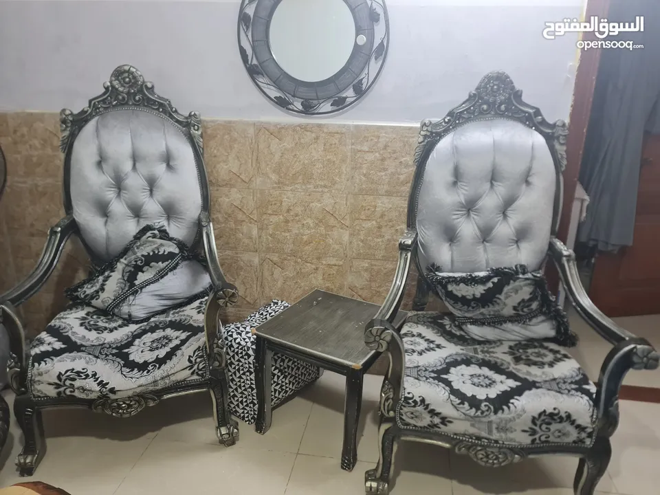 طقم كنب 10 أشخاص بحالة ممتازة