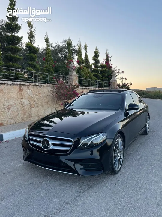 Mercedes Benz E300 بنزين بحالة الوكالة