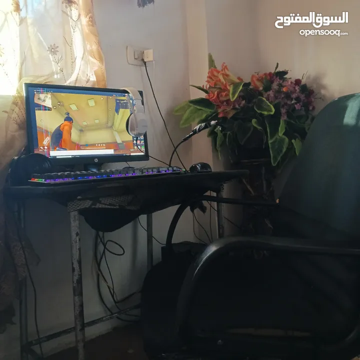 جهاز كمبيوتر بسعر حرق
